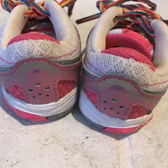 Rainbow Baby Shoes 🦄 - Picture 3 of 6